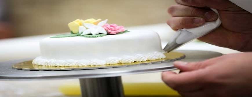 Art of cake decoration