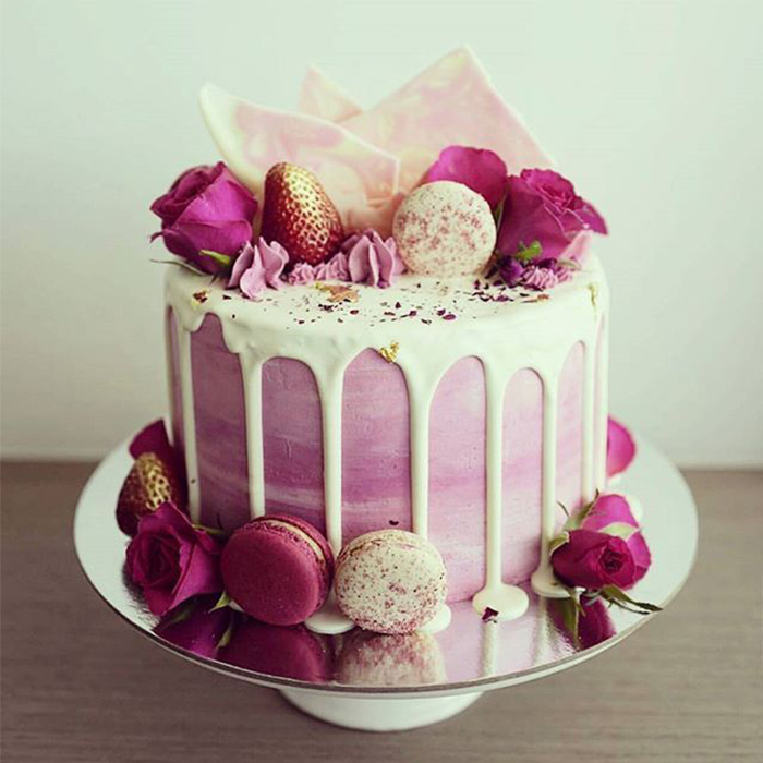 Creamy Happy Birthday Cake | Best Cake Shop in Gurgaon | GurgaonBakers